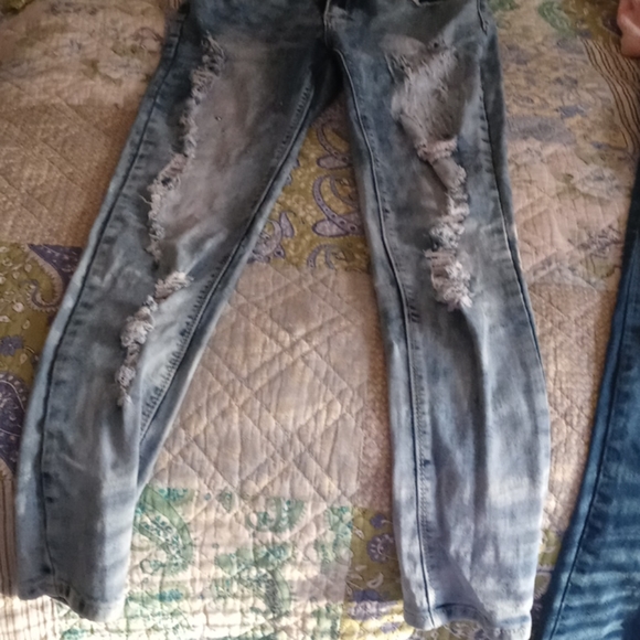 Jeans - Picture 2 of 4